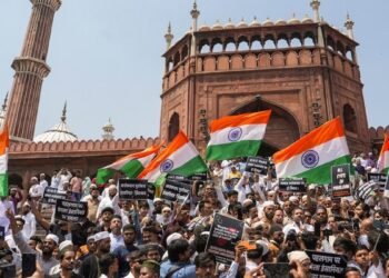 ‘हर घर ने निकलेगी आवाज’, पहलगाम आतंकी हमले को लेकर जामा मस्जिद से पाकिस्तान को सीधा मैसेज